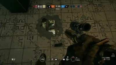 Hk416-C gun made with Lego (Credits to: Beyond the Brick)