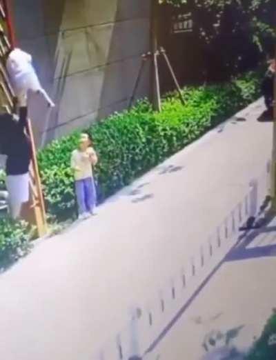 WCGW going through the gate