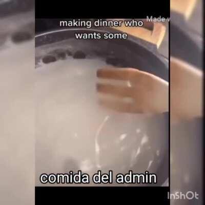 Comida del admin🍜🤤😋