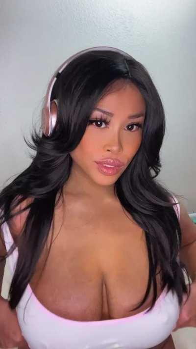 I made you this video sweetheart, I can&rsquo;t have you cumming all over my clothes anymore&hellip; use this when you get worked up, mommy loves you 😘 be safe.