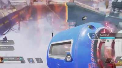 Almost 4k damages on horizon and then this happened.. why? WHY? WHYYYYYYY. please respawn give me that badge aniway , I deserve it :_(