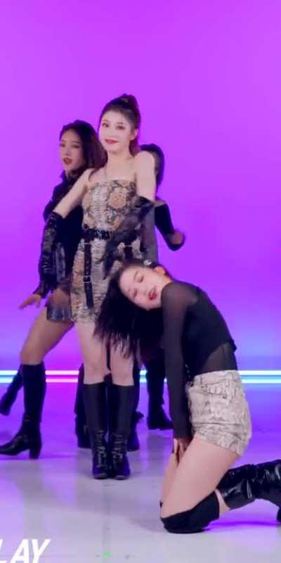 Kep1er - Hikaru throw it back 🥵