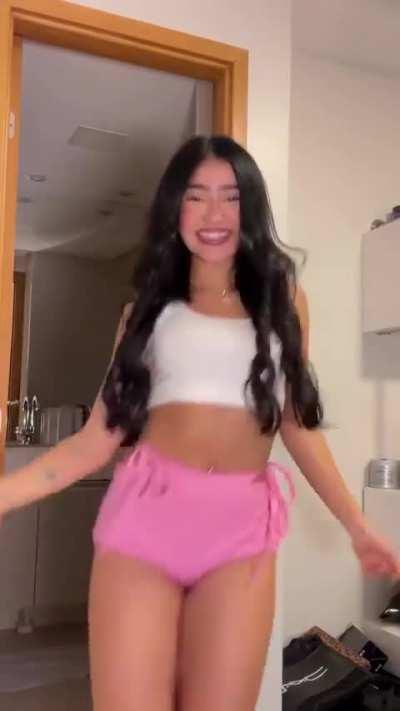 BECA BARRETO MUITO GOSTOSA - GRUPINHO NOS COMENTARIOS 