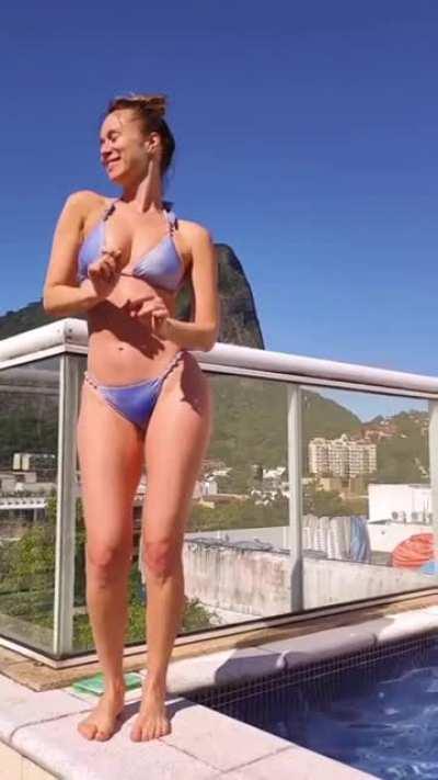 Mariana Ximenes gostosa