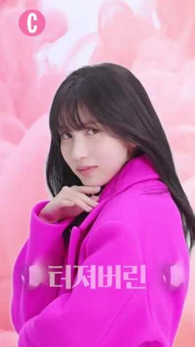 221116 COSMOPOLITAN Korea YouTube Shorts Update - “I'm going to break up now. Mina Myoi How to Take Good Photos: Singing Behind | TWICE | Mina | 10 Second Attack”