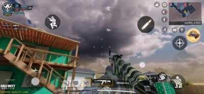 Lol this thing was circling in the air for a full minute before it exploded (Garena)