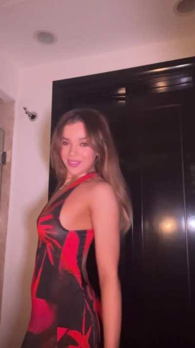 Hailee Steinfeld is just the best