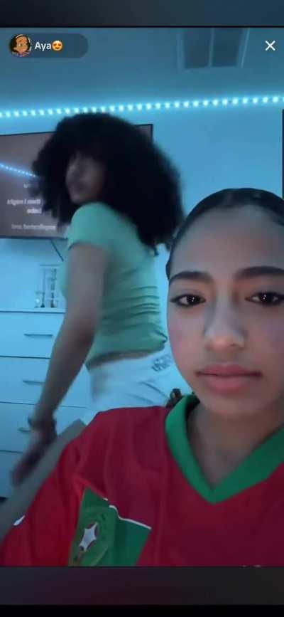 Aya tanjali twerking on TikTok live part 2
