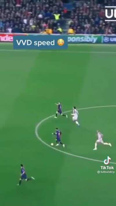 Throwback to this sprint from Big Virg against Barcelona in Champions league 18/19 season ⏮