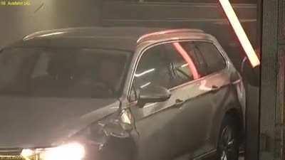 Кто нибудь, остановите эту машину