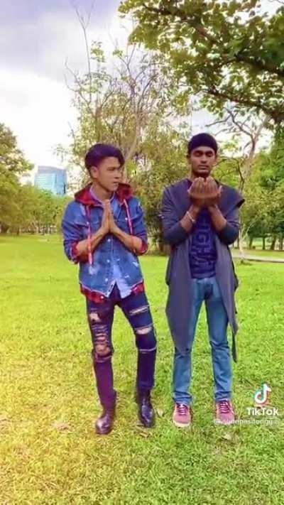 Hindu and Muslim brothers in Nepal😍🙏 voow🕉🛕❤️☪️🕌