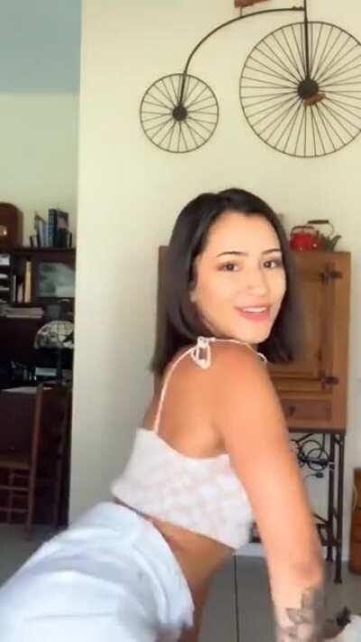 Damn she’s perfect