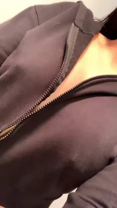 Unzipping to reveal my DDD titties [OC] 🙈