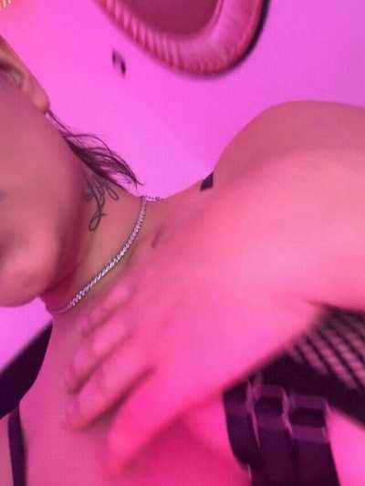 Been working on my bubble butt 🍑