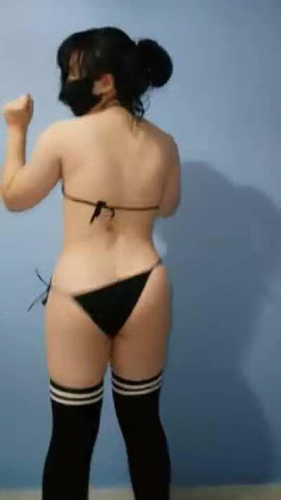 Do you like my jiggly butt? 😋