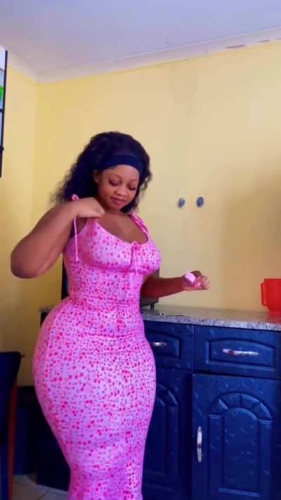 don't know what she said but i agree 🤤 [Phumie]