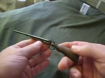 Mini-shotgun; +70 stealth - 85 damage, achieved by sleighing the mouse king