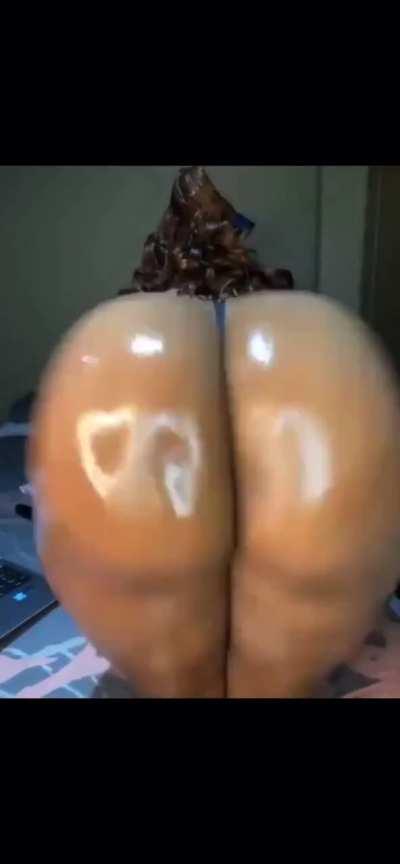 La profesora me felicitó de una manera muy divertida