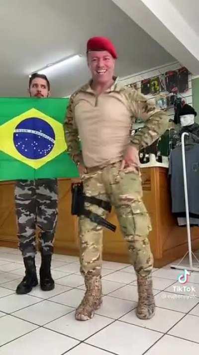 o que acontece no brasil KKKKKK