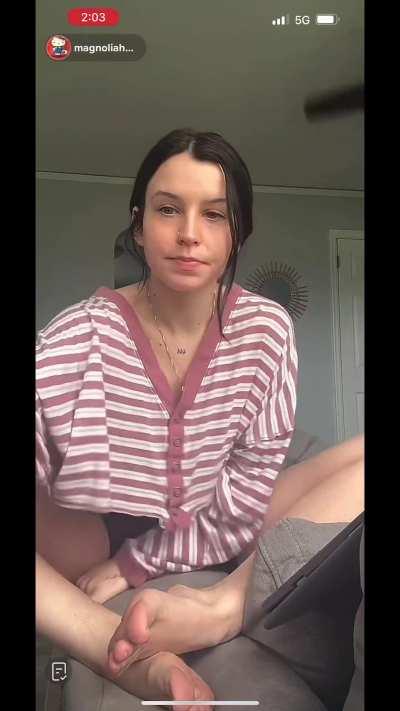 One of my favorite girls, natural toes