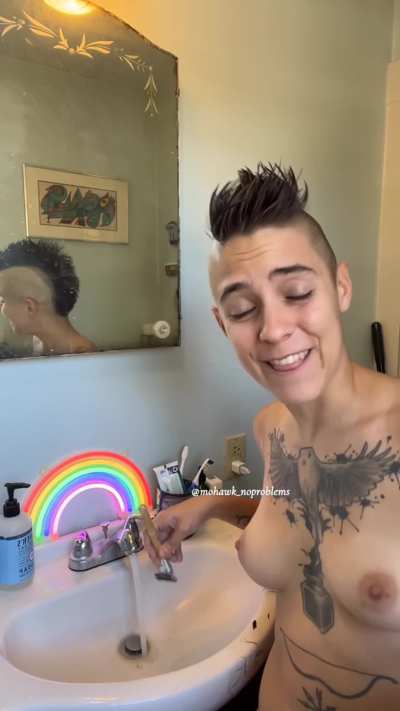 Need a horny homie to hang with me while I shave my head!