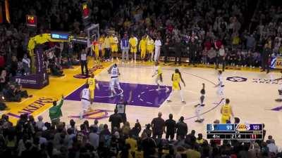 [Highlight] Kyrie Irving with an insanely clutch three-pointer!