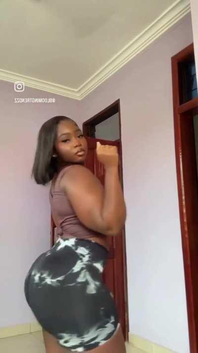 1 or 2 ⁉️ Chocolate & Vanilla Booty Delight 