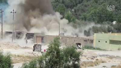 Video released by the Islamic State of Iraq and al-Shām titled A Window Upon the Land of Epic Battles #36 [Iraq] (December, 2013)