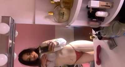 Do you think this would be a good first date outfit? My tits are about to drop out of my top (OC)