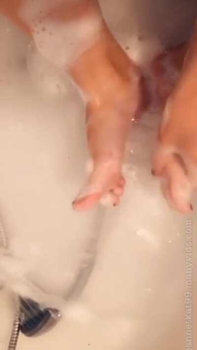 How my baths always escalate ¯\_(ツ)_/¯ [OC]