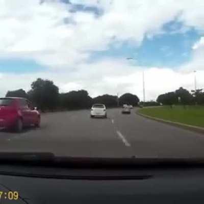 Trying to drive like if life was GTA