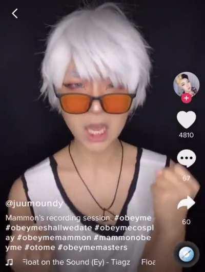 Getting some mileage outta that fake chest piece. Gotta get your moneys worth