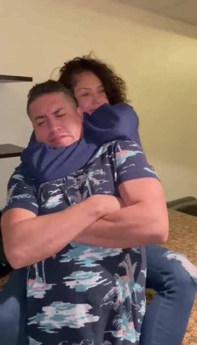 Guy trash talks then gets choked unconscious by female MMA fighter Pearl Gonzales