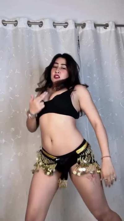 Sofia Ansari is making you feel 🥵