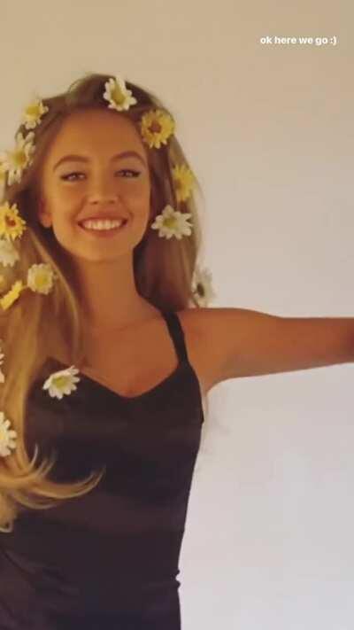 Sydney Sweeney (@sydney_sweeney)