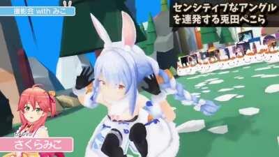 Pekora shows her tail