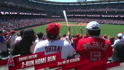 [Highlight] Ohtani takes his high school alumnous Kikuchi deep for a 2-run home run!