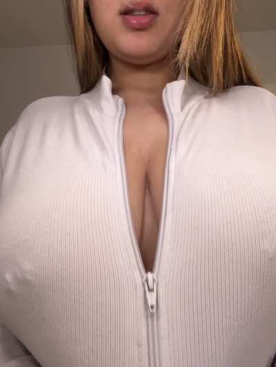 Latina mami got the best tits