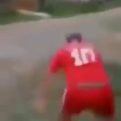 Torcedor colorado tem surto após derrota e destrói sua TV