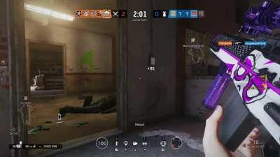 Dokkaebi turns the lights off.