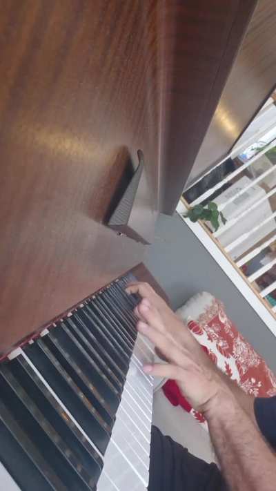 Working on the difficult ending of Chopin em waltz. I should be able to put this together soon