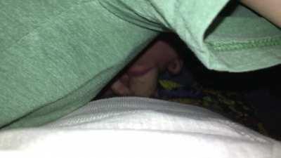 Finally got the confidence to post a short video of me sucking my brothers dick 🙈