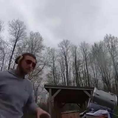 Baterista do exército quando toma umas a mais