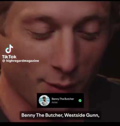 Jeremy Allen White knows ball