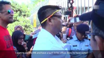 Politicians Joined the Battle!