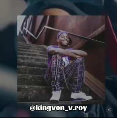 This nigga all the way from UK dick eating KingVon😂What have VonSexuals come to