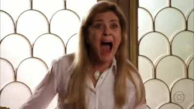 Leila Pereira chegando no CT do Palmeiras