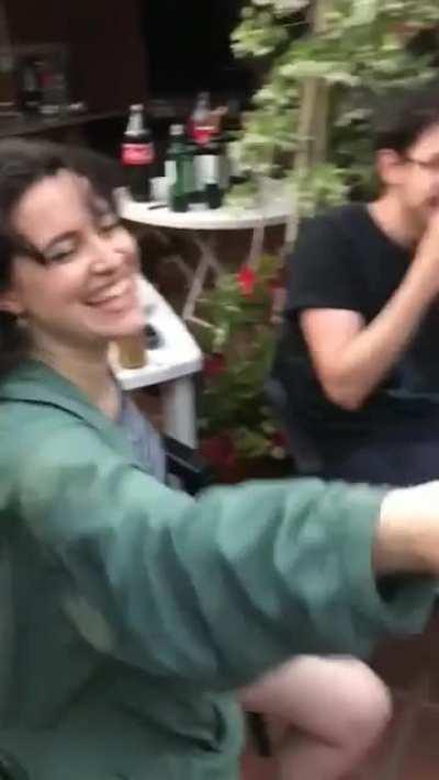 "Soldadas de Cristina" miren la nueva barrabrava de la campora