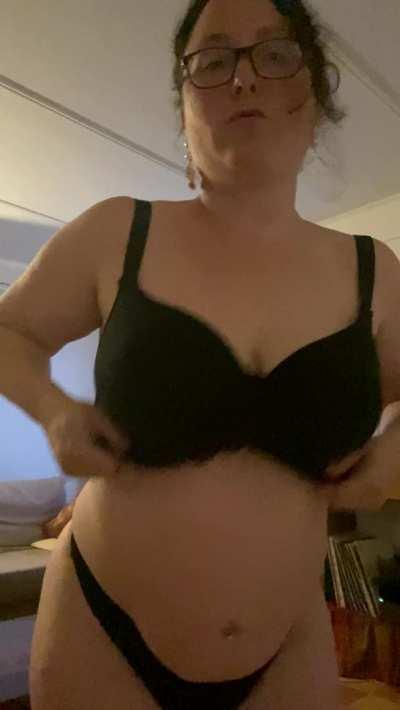 Be honest, would you jerk off to me?