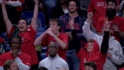 [Highlight] Pelicans fan with a very memorable three seconds of screen time during a timeout